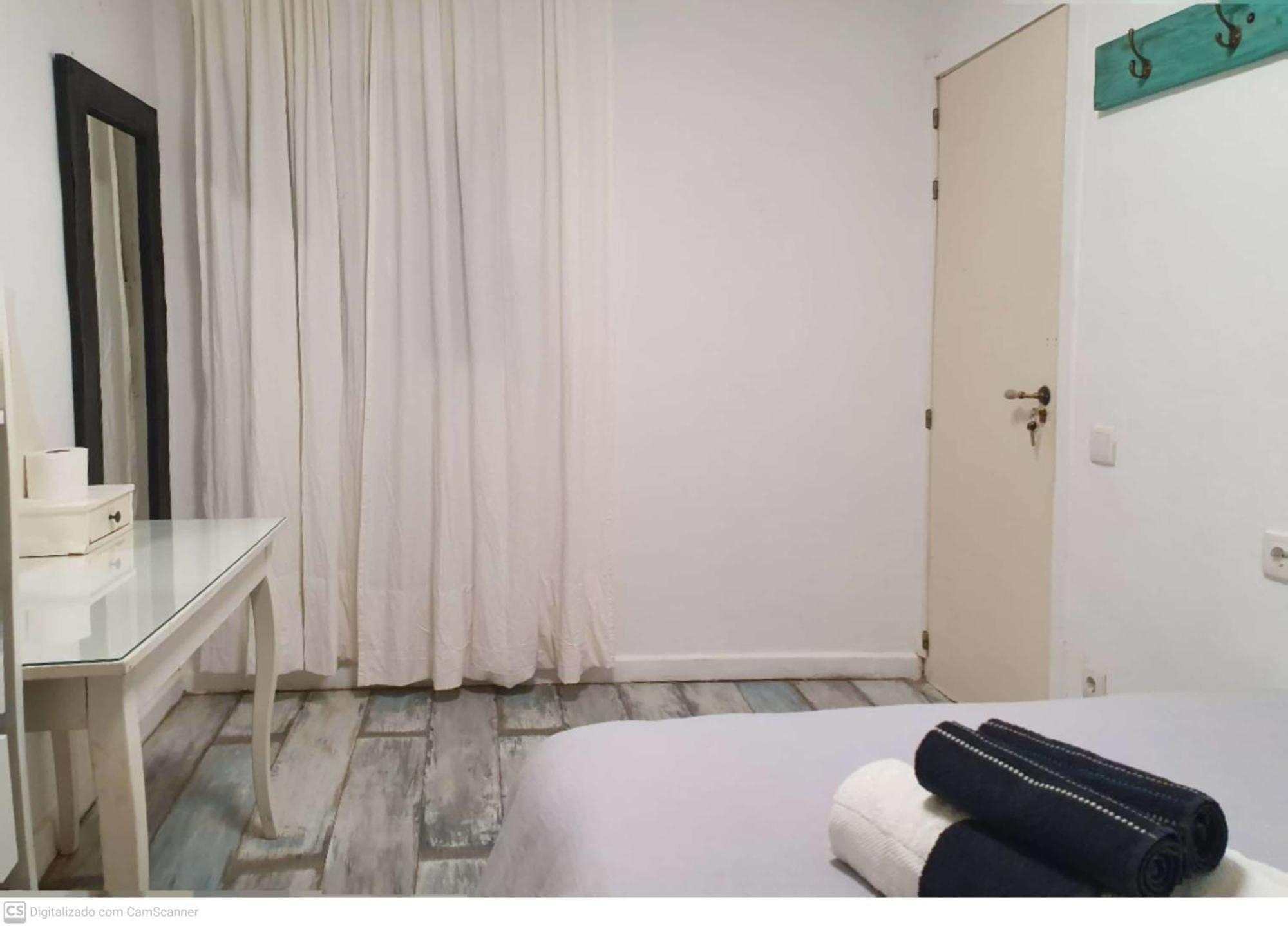 Studio Or Rooms With Private Bathroom Or Rooms With Shared Bathroom บาร์เซโลนา ภายนอก รูปภาพ