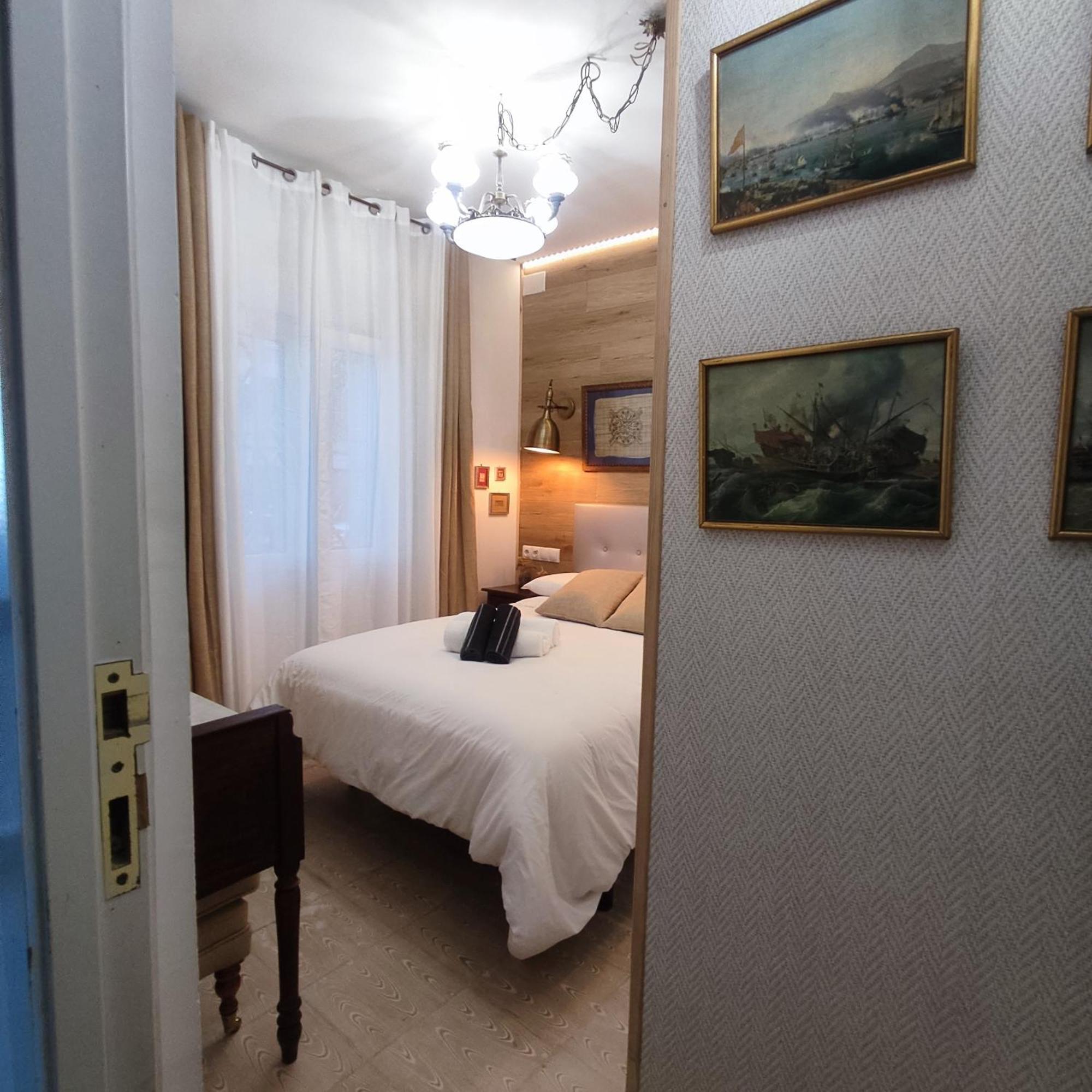 Studio Or Rooms With Private Bathroom Or Rooms With Shared Bathroom บาร์เซโลนา ภายนอก รูปภาพ