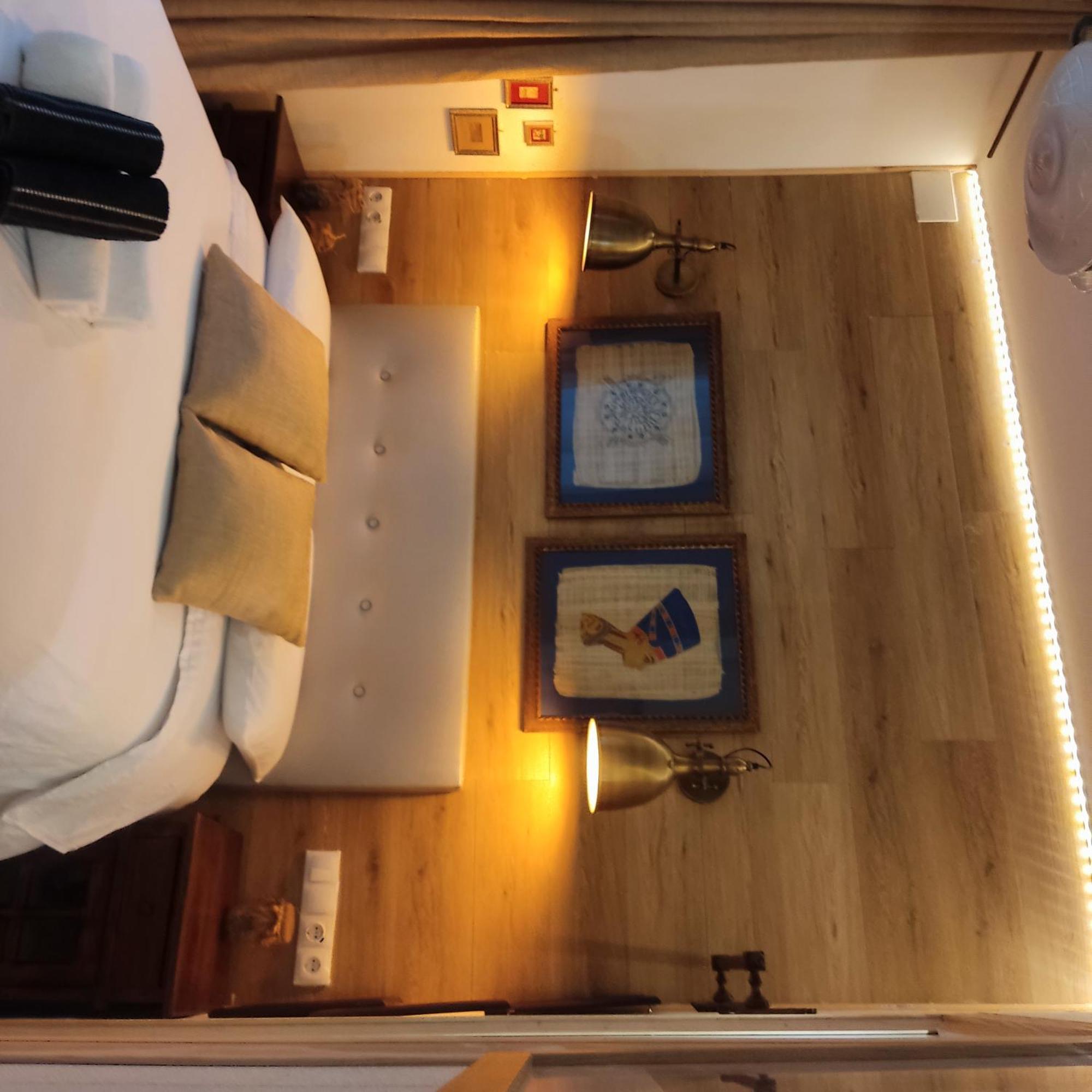 Studio Or Rooms With Private Bathroom Or Rooms With Shared Bathroom บาร์เซโลนา ภายนอก รูปภาพ