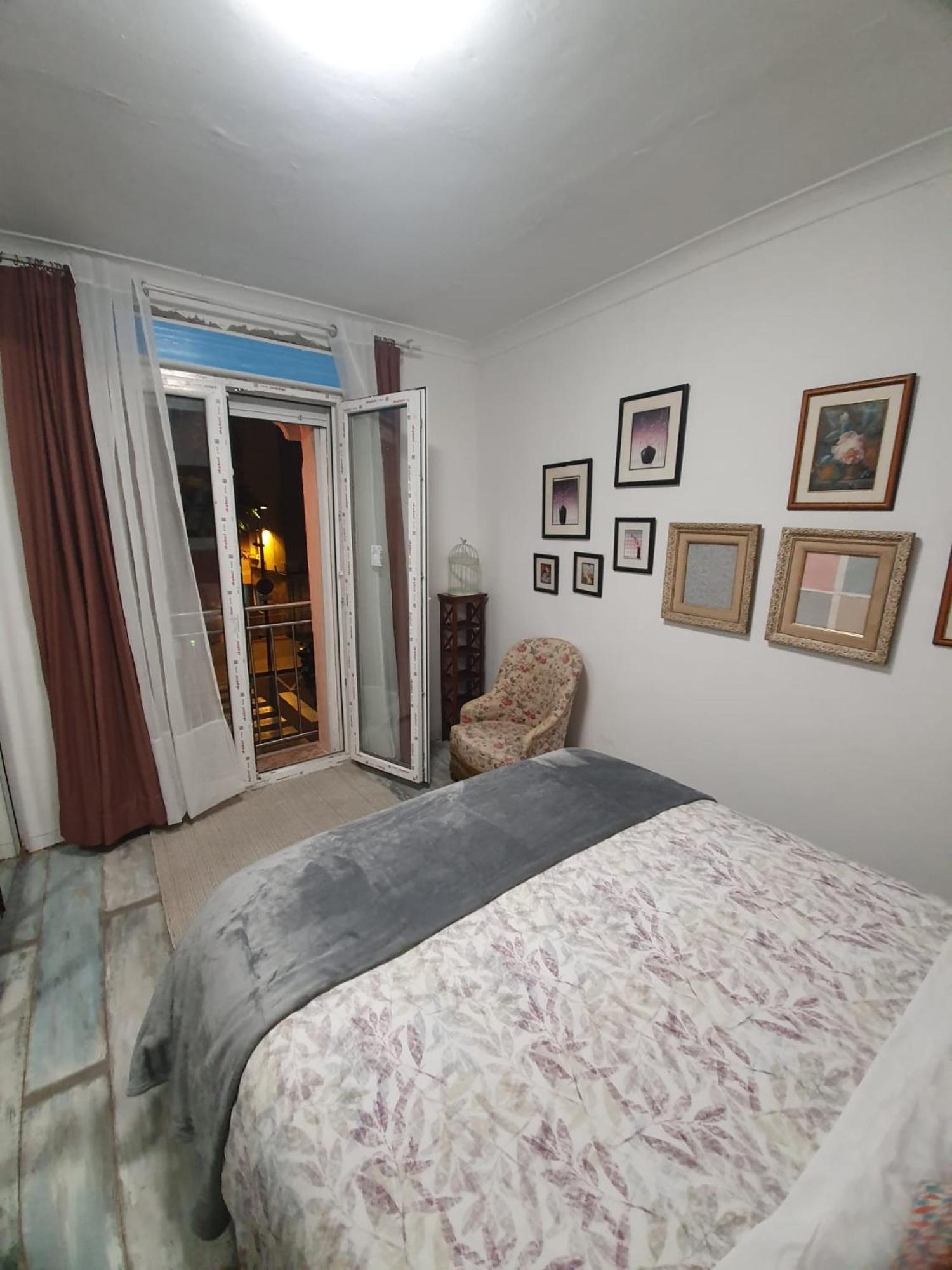 Studio Or Rooms With Private Bathroom Or Rooms With Shared Bathroom บาร์เซโลนา ภายนอก รูปภาพ