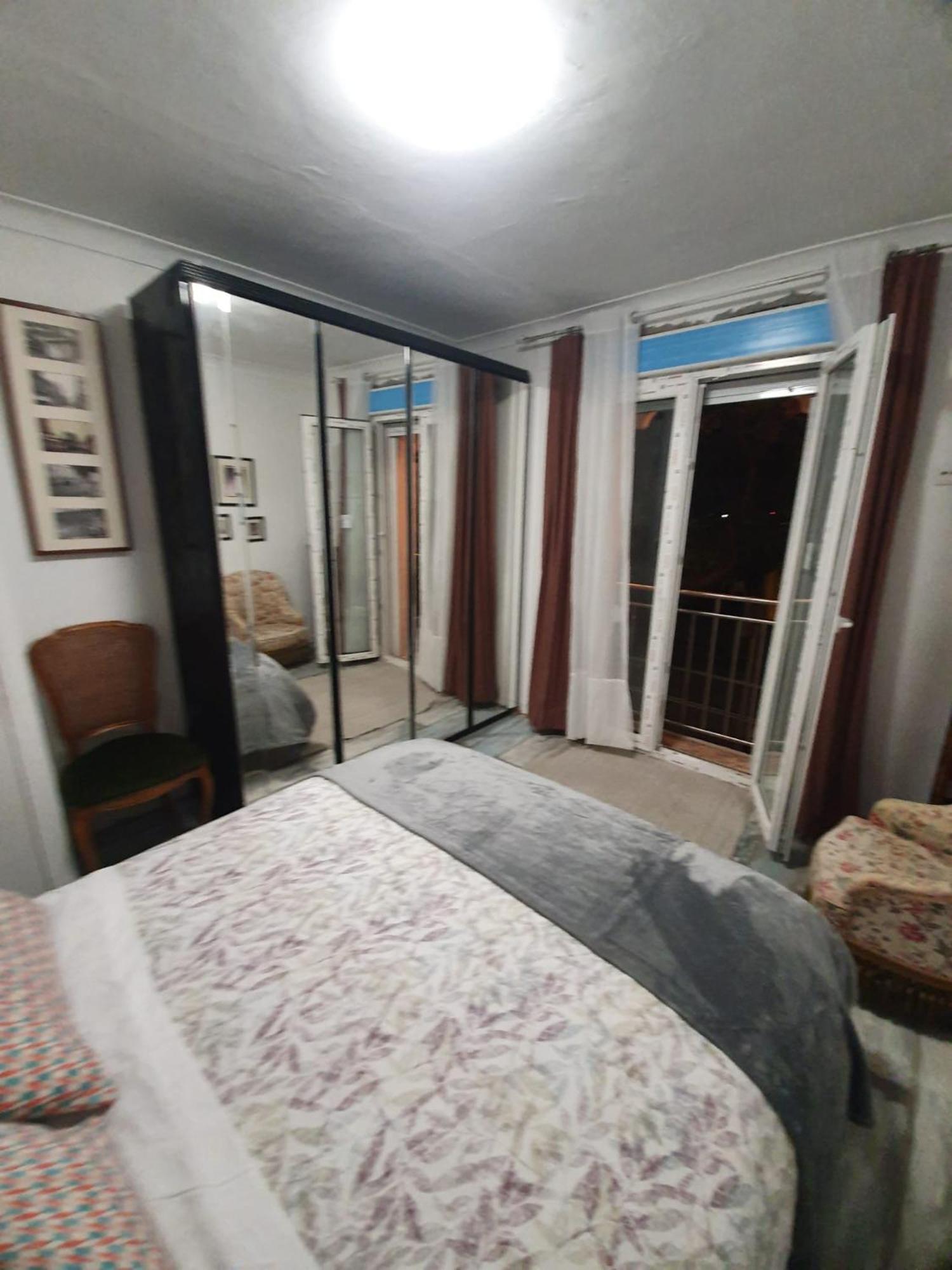 Studio Or Rooms With Private Bathroom Or Rooms With Shared Bathroom บาร์เซโลนา ภายนอก รูปภาพ