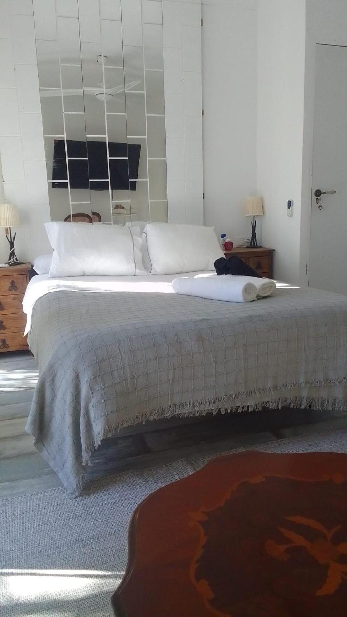 Studio Or Rooms With Private Bathroom Or Rooms With Shared Bathroom บาร์เซโลนา ภายนอก รูปภาพ